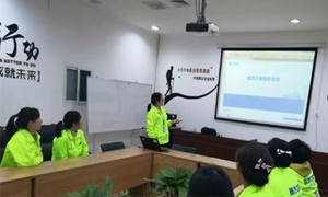 服務于心，管理于人&mdash;&mdash;安徽淮南店職場禮儀與服務管理培訓 
